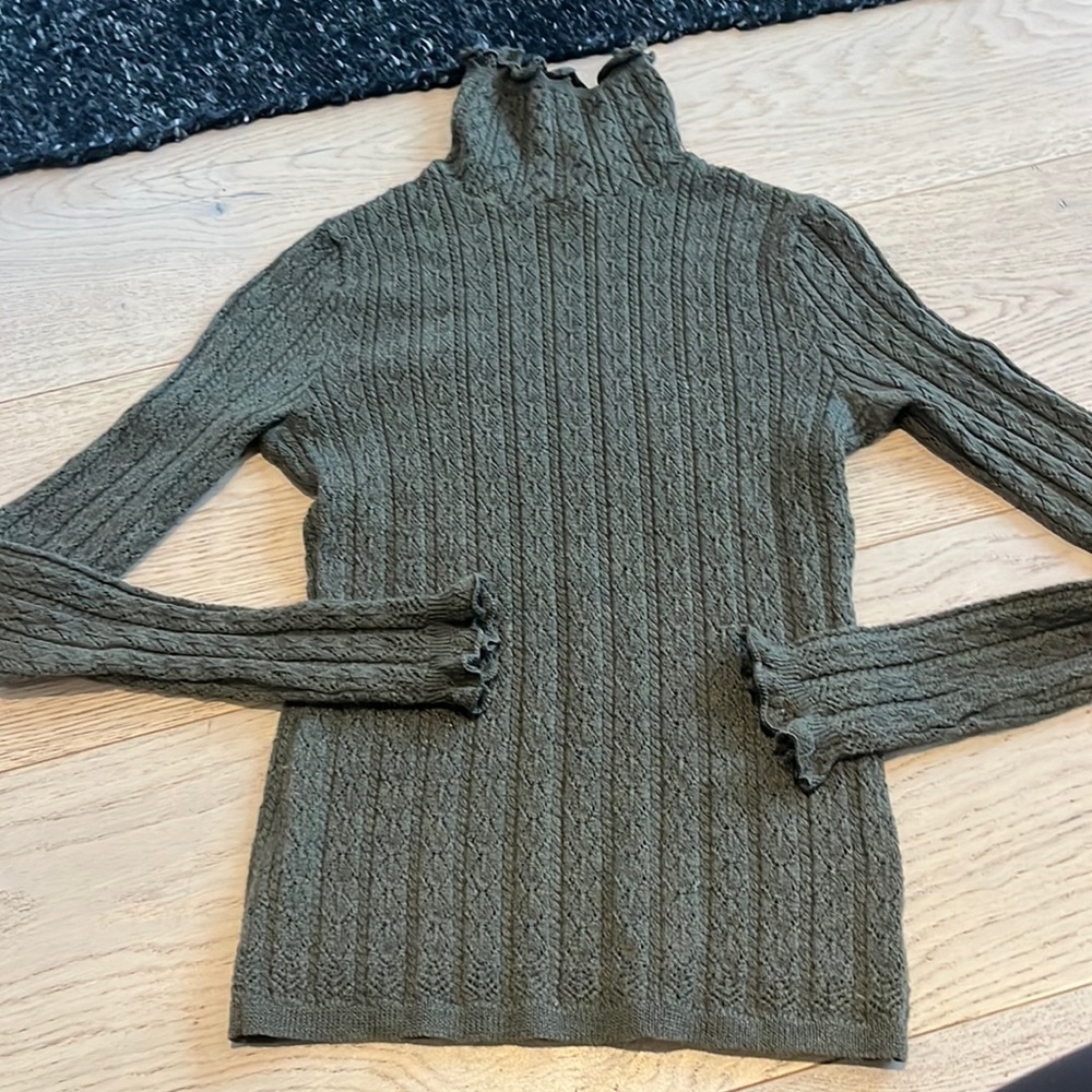 Olive green sweater, cable knit with button detail on neck